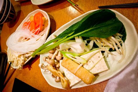 Food Battle: Shabu Shabu vs Sukiyaki - GQ trippin