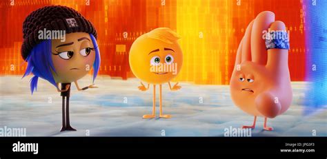 THE EMOJI MOVIE, from left: Jailbreak (voice: Anna Faris), Gene (voice ...