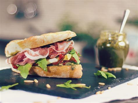 Italian sandwich with prosciutto di Parma | Recipe | Kitchen Stories