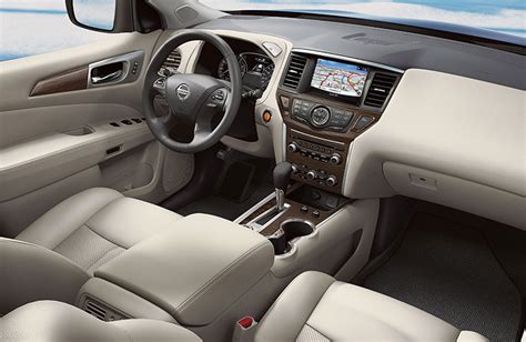 2020-Nissan-Pathfinder-Interior-B-5_o - Glendale Nissan