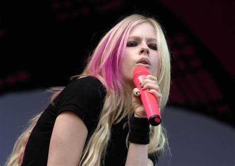 Avril Lavigne - Avril Lavigne Photo (5558728) - Fanpop