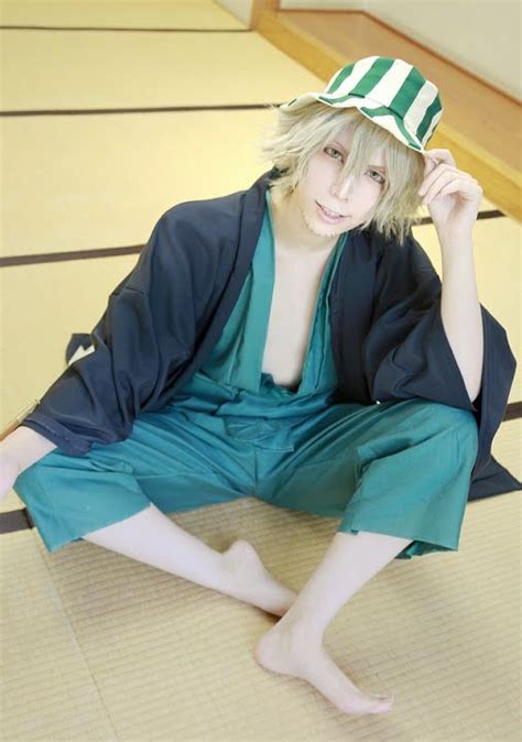 Tsukimaru (月丸) as Kisuke Urahara