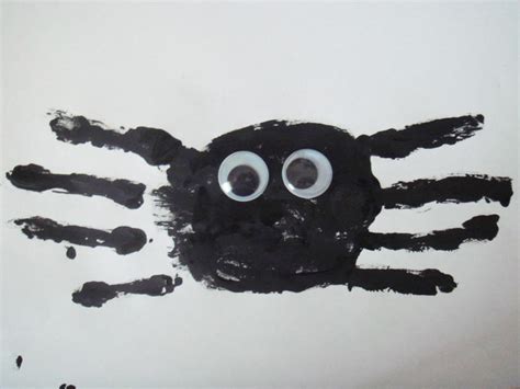 Halloween Handprint Spider Craft