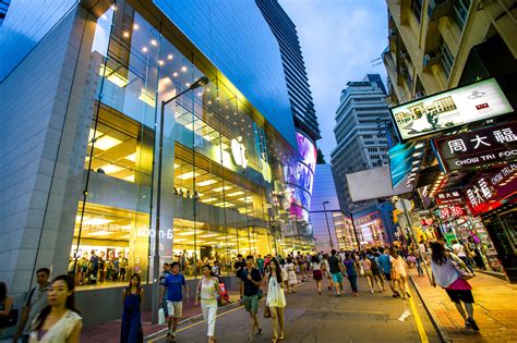 A Guide To Shopping In Hong Kong's Causeway Bay