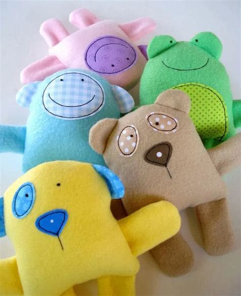 33 Super Cute Felt Toy Patterns Your Kids Will Love to Play With!