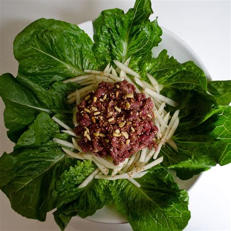 Korean food photo: Korean Raw Beef Dish (육회 : Yuk Hoe) on Maangchi.com