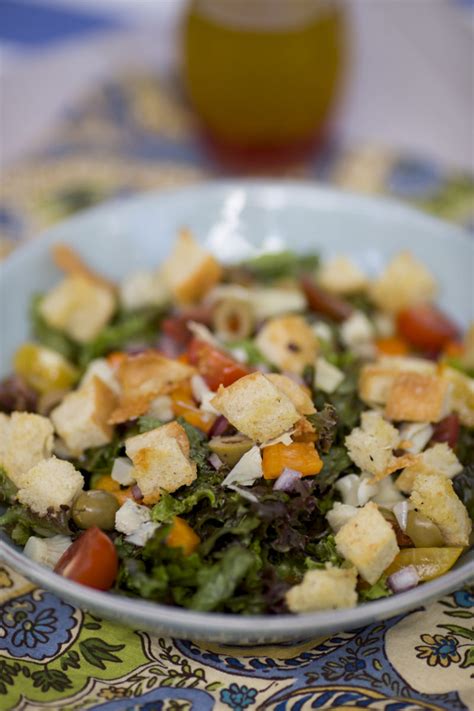 Everyday Salad With Homemade Croutons - The Broadcasting Baker