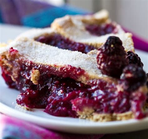 Fresh Blackberry Pie! It's Vegan, and Oh-So-Trendy. - HealthyHappyLife.com