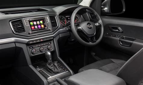 2017-volkswagen-amarok-v6-interior – PerformanceDrive