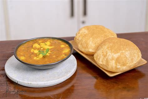 Poori Aloo Bhaji Recipe | Puri Bhaji Banane Ki Recipe | Aloo Puri Bhaji ...