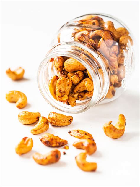 Spicy Roasted Cashews - Paleo Grubs