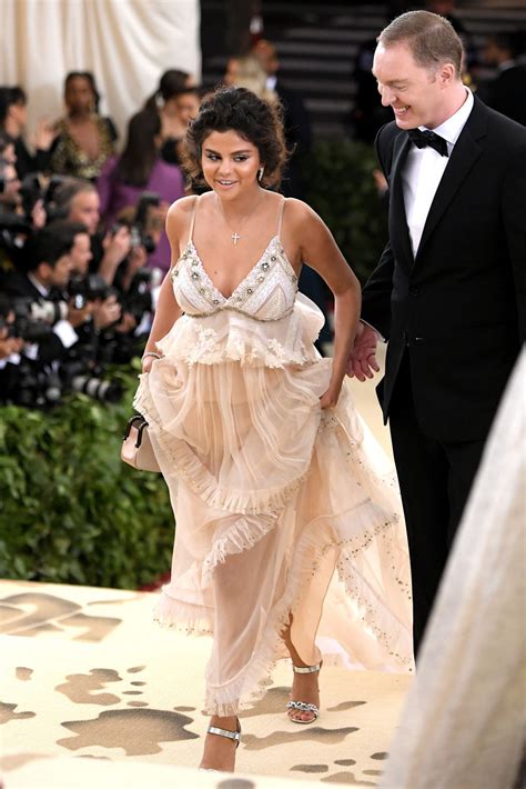 Selena Gomez – MET Gala 2018 • CelebMafia