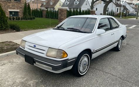 031022 – 1986 Ford Tempo LX – 1 | Barn Finds