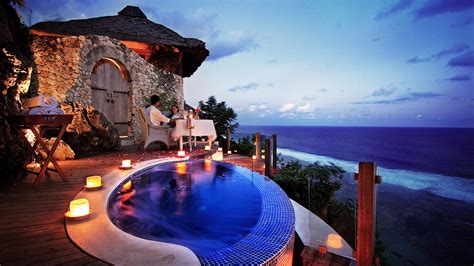 Top 10 best luxury resorts Bali Indonesia - Smart Holiday Shop