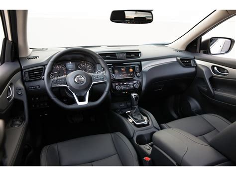 2022 Nissan Rogue Sport: 105 Interior Photos | U.S. News