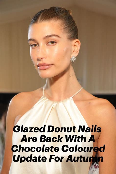 Hailey Bieber's Chocolate Glazed Donut Nails Are Even Better Than the ...