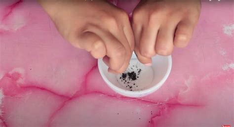 How to Make a Charcoal Blackhead Remover Mask With Elmer's Glue | Upstyle