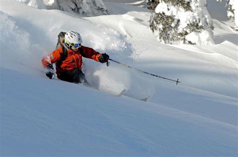 Cat skiing & cat boarding in Fernie British Columbia | Tourism Fernie