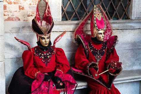 The history behind Venetian masks - Venezia Maschere