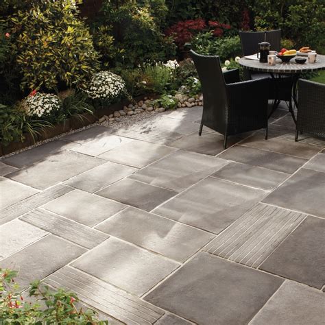 20 Garden Paving Ideas Worth a Look | SharonSable