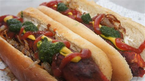 Hot dogs - By Saima Zafar - Recipe Masters