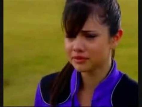 post a picture of selena crying - Selena Gomez Answers - Fanpop