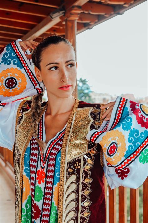 Tajikistan & its Traditional Clothing - La Elegantia