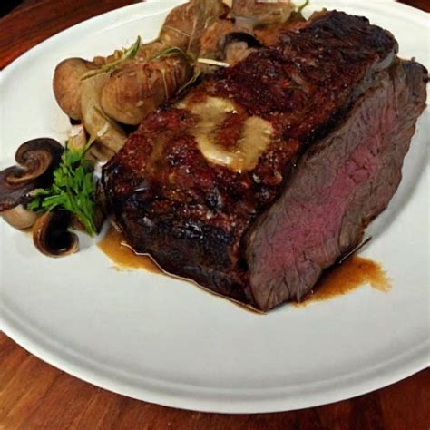 Moose steak with mushrooms – Dine Wild