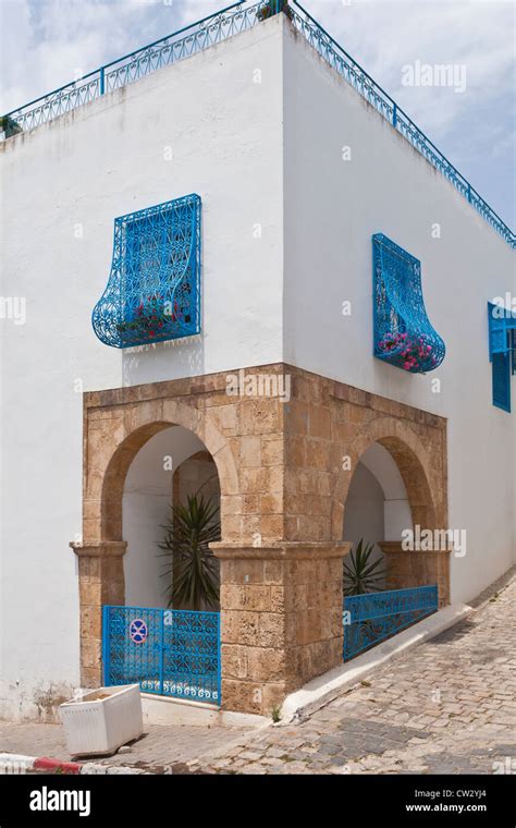 Building architecture in the North African village of Sidi Bou Said ...