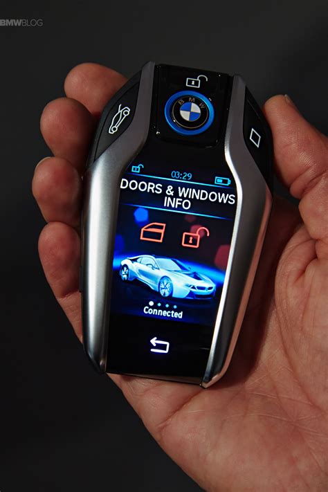 BMW introduces the Key fob with touchscreen display