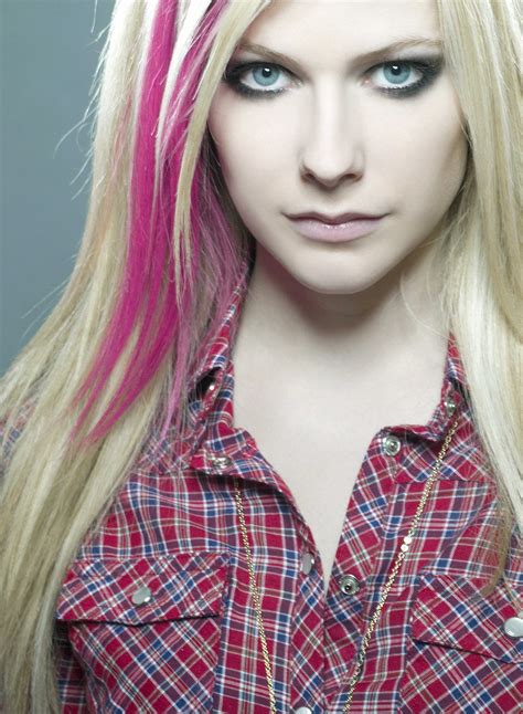 Avril Lavigne - Avril Lavigne Photo (2086616) - Fanpop