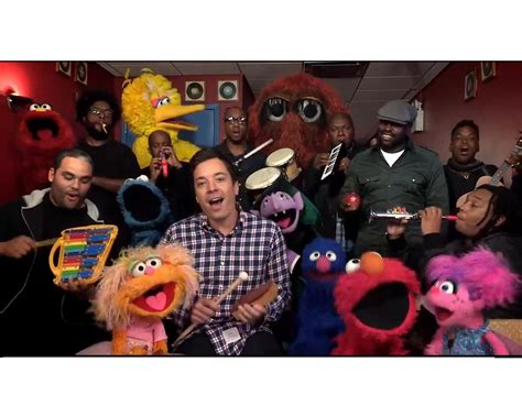 Jimmy Fallon, Sesame Street, The Roots sing the Sesame Street Theme ...