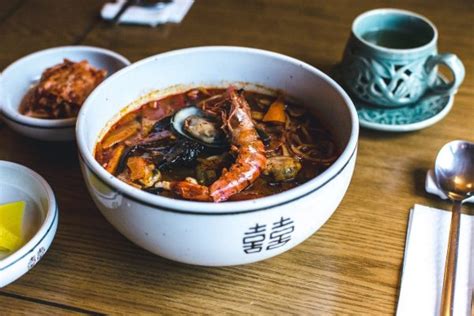 Korean spicy seafood soup with king prawns | Pictures of food ...