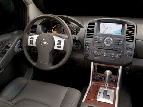 Nissan Pathfinder V8:picture # 3 , reviews, news, specs, buy car