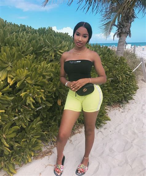 Karin Jinsui on Instagram: “South beach 🏝 🖤💅🏾 Top & shorts @fashionnova ...