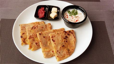 Aloo Paratha Recipe | Easy Stuffed Aloo Paratha - Palate's Desire