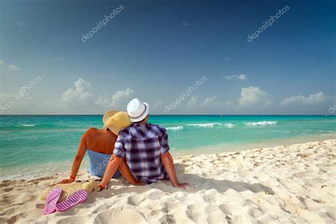 Couple in hug on the beach — Stock Photo © Patryk_Kosmider #6231766