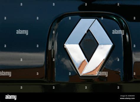 Renault car badge Stock Photo - Alamy