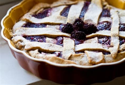 Fresh Blackberry Pie! It's Vegan, and Oh-So-Trendy. - HealthyHappyLife.com