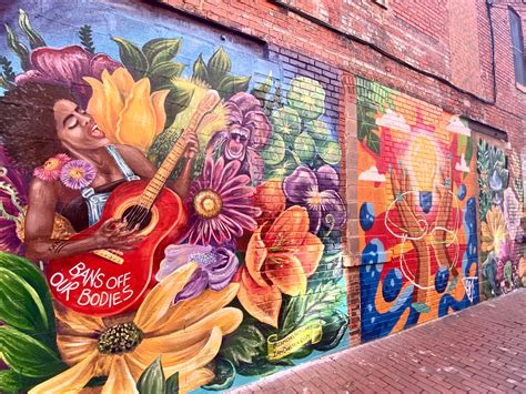 PHOTOS: This H Street Alley Is Filled With Colorful Murals - Washingtonian