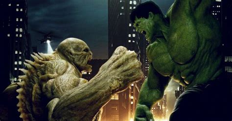 Hulk vs. Abomination - HeyUGuys