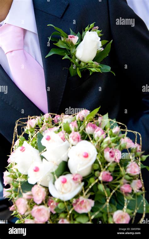 Unusual bouquet hi-res stock photography and images - Alamy