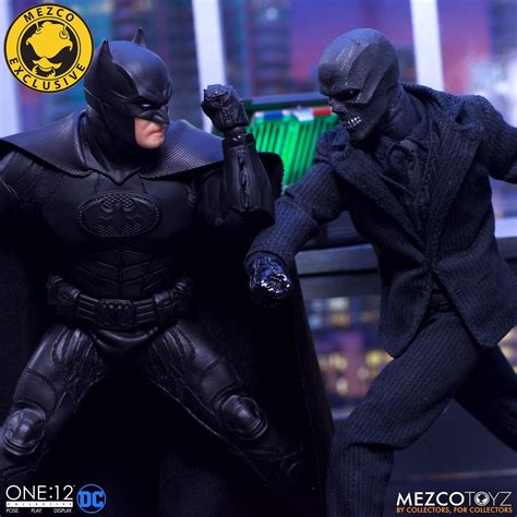 One:12 Collective Batman: Sovereign Knight vs Black Mask - Deluxe Box ...