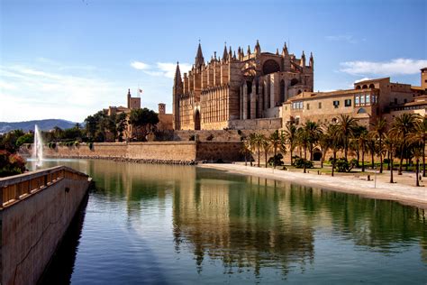 Cathedral of Santa Maria in Palma - Travel Inspires