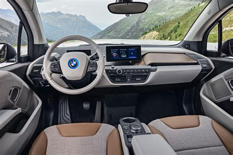 BMW i3 interior & comfort | DrivingElectric