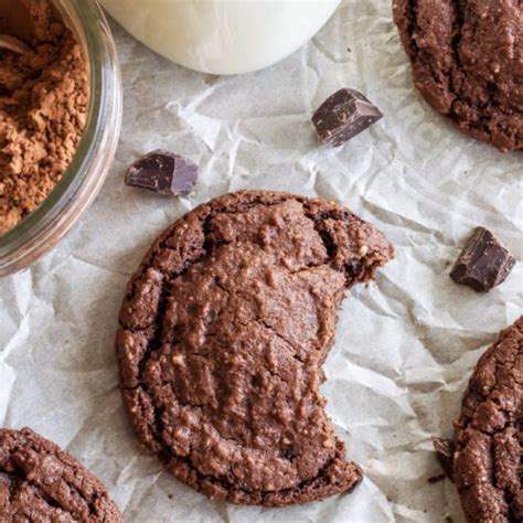 Chewy Chocolate Almond Cookies - Recipe Runner