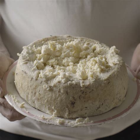 Cheese Confessionals: I Ate Casu Marzu, aka 'Maggot Cheese' | Gross ...