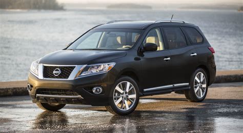 The fuel-efficient 2015 Nissan Pathfinder