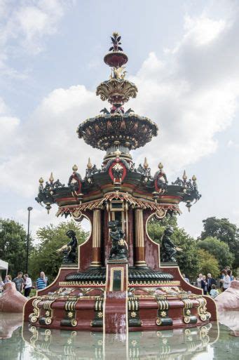 Fountain Gardens - historic public park and fountain in Paisley ...