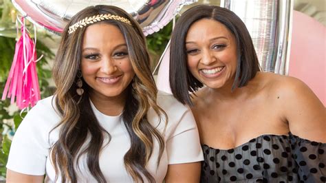 'They Look Younger': Tia Mowry-Hardrict and Tamera Mowry-Housley Turn ...